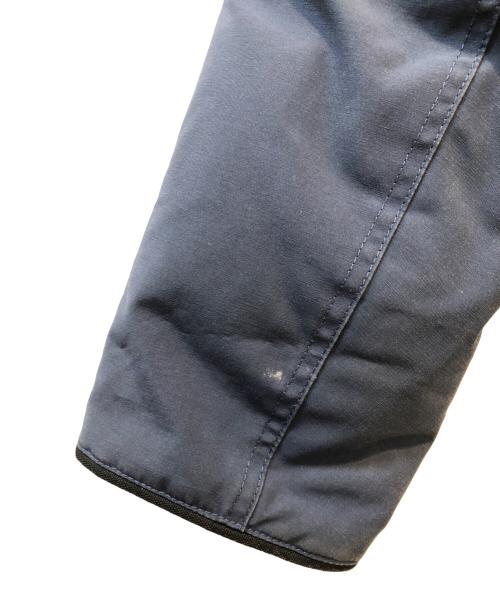 CANADA GOOSE（カナダグース）CANADA GOOSE (カナダグース) KAMLOOPSダウンジャケット ネイビー サイズ:Sの古着・服飾アイテム