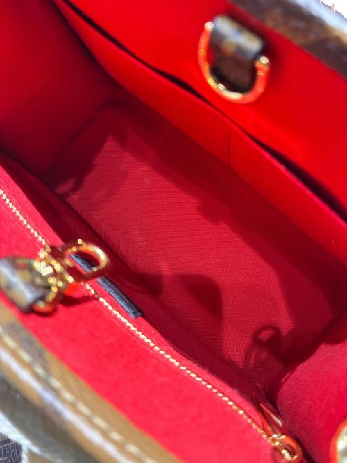 LOUIS VUITTON（ルイ ヴィトン）LOUIS VUITTON (ルイ ヴィトン) モノグラム・リバース サイズ:PMの古着・服飾アイテム
