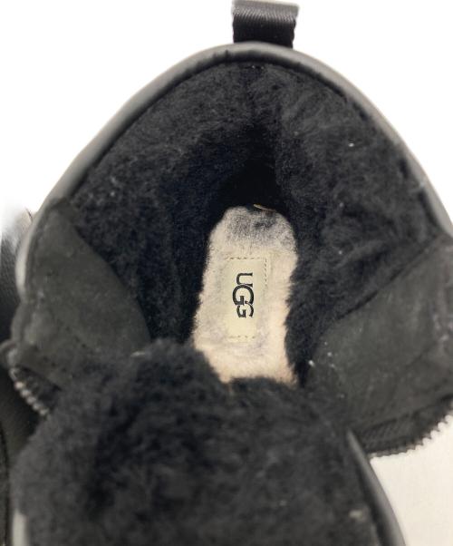 UGG（アグ）UGG (アグ) Neumel Platform Zip ブラック サイズ:US6 UK4の古着・服飾アイテム