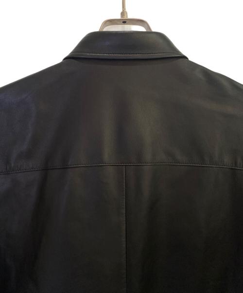 AURALEE（オーラリー）AURALEE (オーラリー) LAMB LEATHER HALF SLEEVED SHIRTS ブラック サイズ:3の古着・服飾アイテム