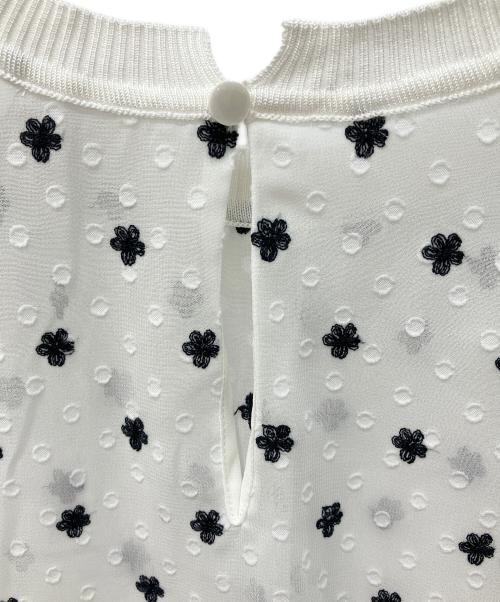 ANAYI（アナイ）ANAYI (アナイ) フラワー刺繍ドットスリット ブラウス　半袖ブラウス ホワイト サイズ:36の古着・服飾アイテム