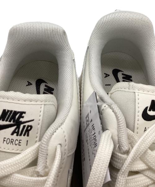 NIKE（ナイキ）NIKE (ナイキ) W AIR FORCE 1 '07 ESS / HF1058-133 ホワイト サイズ:6 未使用品の古着・服飾アイテム