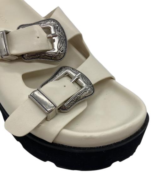 Ameri（アメリ）AMERI (アメリ) MEDI WESTERN BUCKLE SANDALS アイボリー サイズ:Mの古着・服飾アイテム