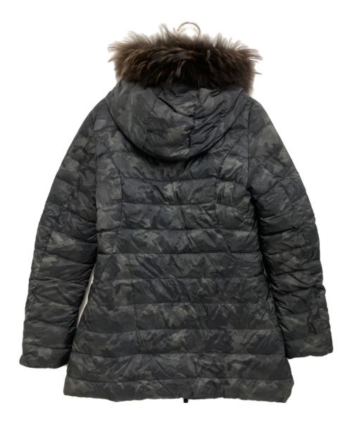 TATRAS（タトラス）TATRAS (タトラス) カモフラージュ柄ダウンコート オリーブ サイズ:2の古着・服飾アイテム