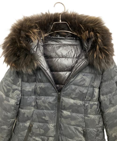 TATRAS（タトラス）TATRAS (タトラス) カモフラージュ柄ダウンコート オリーブ サイズ:2の古着・服飾アイテム