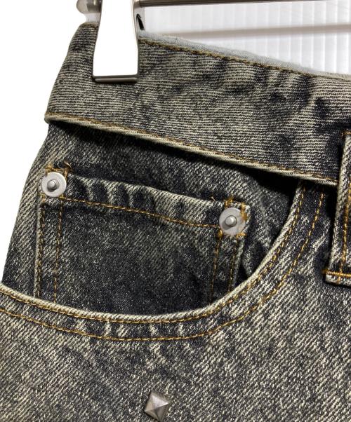 PRANK PROJECT（プランクプロジェクト）PRANK PROJECT (プランクプロジェクト) Studded Straight Jeans/スタッズ付きストレートレッグジーンズ グレー サイズ:36の古着・服飾アイテム