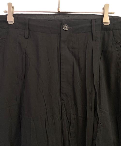 Yohji Yamamoto pour homme（ヨウジヤマモト プールオム）Yohji Yamamoto pour homme (ヨウジヤマモト プールオム) S-TAPERED TUCK PANT ブラック サイズ:2の古着・服飾アイテム