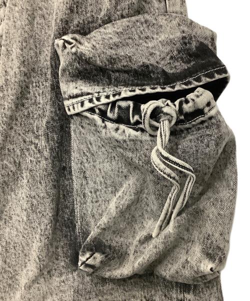 MAISON SPECIAL（メゾンスペシャル）MAISON SPECIAL (メゾンスペシャル) Big Pocket 2WAY Denim Wide Cargo Pants グレーの古着・服飾アイテム