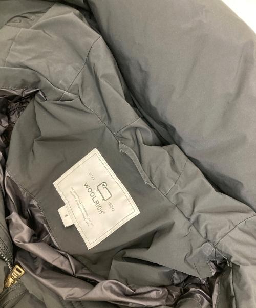 WOOLRICH（ウールリッチ）WOOLRICH (ウールリッチ) パフィープレスコットパーカ ブラック サイズ:Sの古着・服飾アイテム