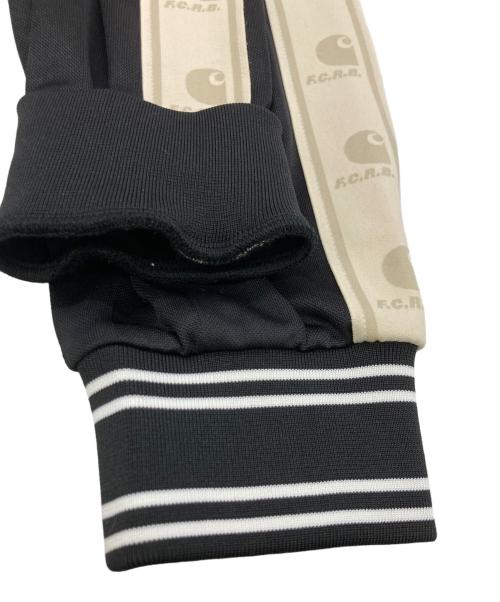 F.C.R.B.（エフシーレアルブリストル）F.C.R.B. (エフシーレアルブリストル) Carhartt WIP (カーハート ワーク イン プログレス) VARSITY TRACK JACKET ブラック×アイボリー サイズ:Mの古着・服飾アイテム