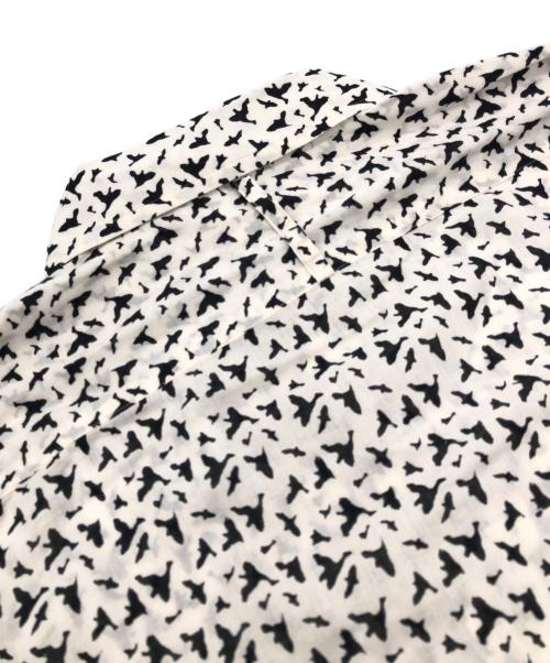 NICENESS（ナイスネス）NICENESS (ナイスネス) LEE BIRD KADHI BLOCK PRINT SH ホワイト×ブラック サイズ:Mの古着・服飾アイテム