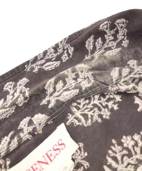 NICENESS（ナイスネス）NICENESS (ナイスネス) LEE FLOWER WOOD PRINT SH グレー×ホワイト サイズ:Mの古着・服飾アイテム