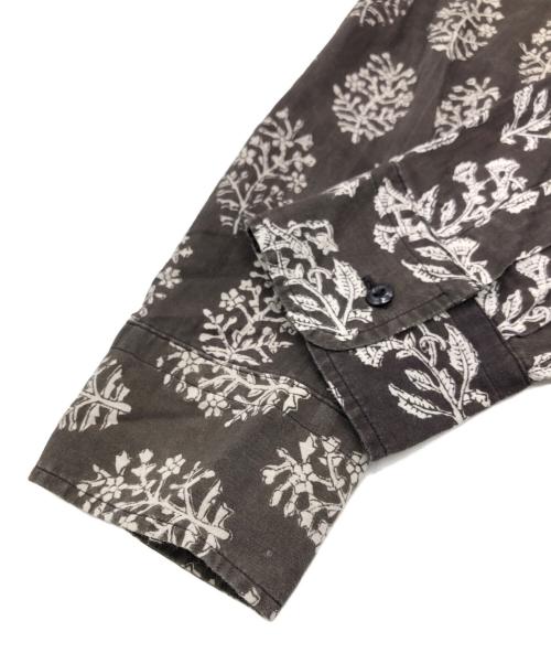NICENESS（ナイスネス）NICENESS (ナイスネス) LEE FLOWER WOOD PRINT SH グレー×ホワイト サイズ:Mの古着・服飾アイテム