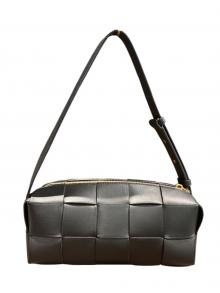 BOTTEGA VENETA（ボッテガベネタ）の古着「ブリックカセットスモール マキシイントレチャート 729166」｜ブラック