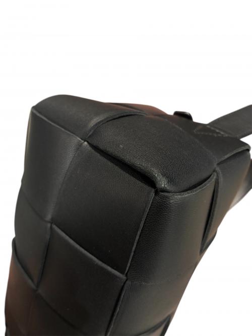 BOTTEGA VENETA（ボッテガベネタ）BOTTEGA VENETA (ボッテガベネタ) ブリックカセットスモール マキシイントレチャート 729166 ブラックの古着・服飾アイテム
