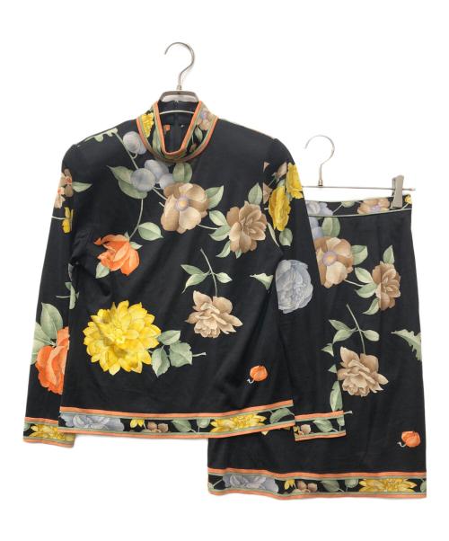 LEONARD FASHION（レオナールファッション）LEONARD FASHION (レオナールファッション) 総柄カットソースカートセットアップ ブラック サイズ:TP:M/SK:64の古着・服飾アイテム