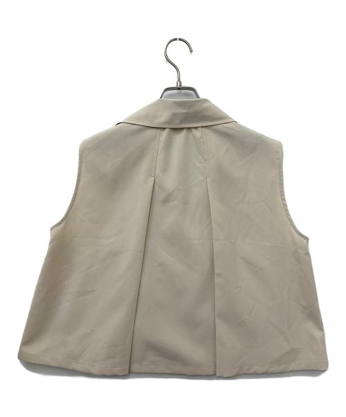 BLUE LABEL CRESTBRIDGE（ブルーレーベルクレストブリッジ）BLUE LABEL CRESTBRIDGE (ブルーレーベルクレストブリッジ) ハイカウントナノショートベスト ベージュ サイズ:38の古着・服飾アイテム