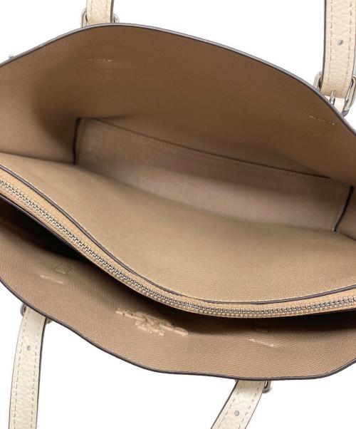 COACH（コーチ）COACH (コーチ) モリー トート バッグ 25 アイボリー サイズ:実寸参照の古着・服飾アイテム