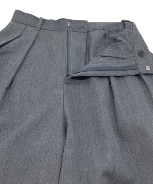 Curensology（カレンソロジー）Curensology (カレンソロジー) ドスキンツータックパンツ　ワイドパンツ グレー サイズ:36の古着・服飾アイテム