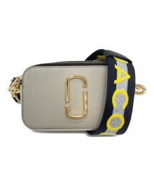 Marc by Marc Jacobs（マークバイマークジェイコブス）の古着「スナップショット ショルダーバッグ」｜ライトグレー