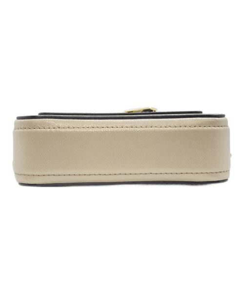 Marc by Marc Jacobs（マークバイマークジェイコブス）Marc by Marc Jacobs (マークバイマークジェイコブス) スナップショット ショルダーバッグ ライトグレー サイズ:実寸参照の古着・服飾アイテム