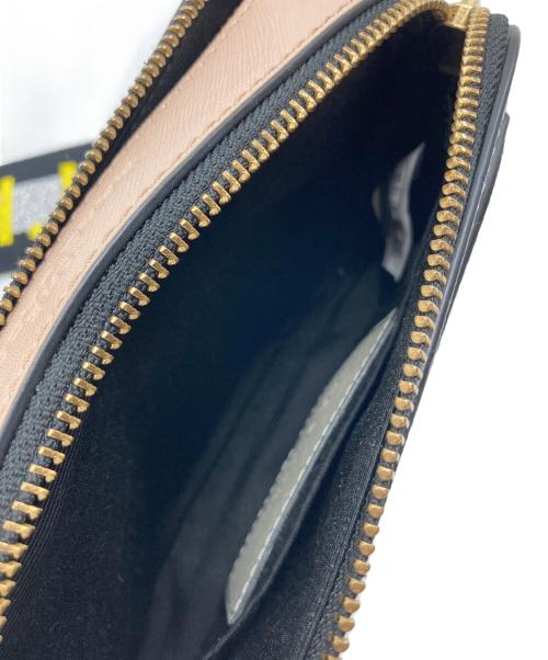 Marc by Marc Jacobs（マークバイマークジェイコブス）Marc by Marc Jacobs (マークバイマークジェイコブス) スナップショット ショルダーバッグ ライトグレー サイズ:実寸参照の古着・服飾アイテム