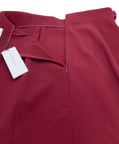 Pinky & Dianne（ピンキーアンドダイアン）Pinky & Dianne (ピンキーアンドダイアン) クロスベルトタイトスカート　26年モデル ボルドー サイズ:40 未使用品の古着・服飾アイテム