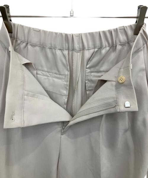 UNITED ARROWS（ユナイテッドアローズ）UNITED ARROWS (ユナイテッドアローズ) ポリエステル 2タック ワイドパンツ アイボリー サイズ:SIZE 38の古着・服飾アイテム