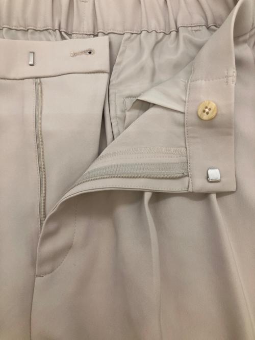 UNITED ARROWS（ユナイテッドアローズ）UNITED ARROWS (ユナイテッドアローズ) ポリエステル 2タック ワイドパンツ アイボリー サイズ:SIZE 38の古着・服飾アイテム