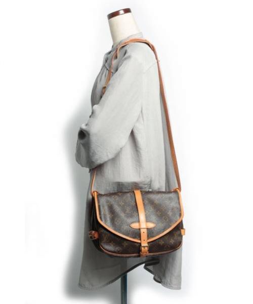 LOUIS VUITTON（ルイ ヴィトン）LOUIS VUITTON (ルイヴィトン) ソミュール30/Wフェイスショルダーバッグ ブラウン サイズ:30の古着・服飾アイテム