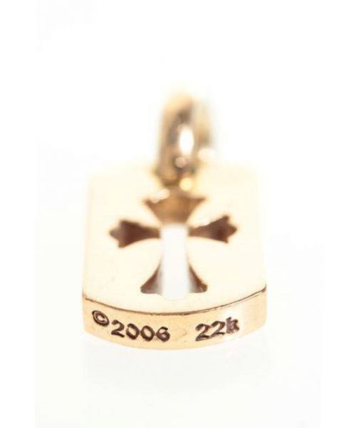 CHROME HEARTS（クロムハーツ）CHROME HEARTS (クロムハーツ) タイニーカットアウトクロスドッグタグペンダントトップ ゴールド サイズ:-の古着・服飾アイテム