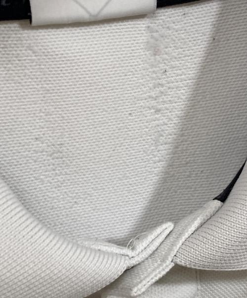 F.C.R.B.（エフシーレアルブリストル）F.C.R.B. (エフシーレアルブリストル) ポロシャツ ホワイト サイズ:Mの古着・服飾アイテム