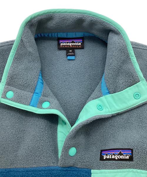 Patagonia（パタゴニア）Patagonia (パタゴニア) Lightweight Synchilla Snap-T フリースプルオーバー グレー サイズ:XSの古着・服飾アイテム