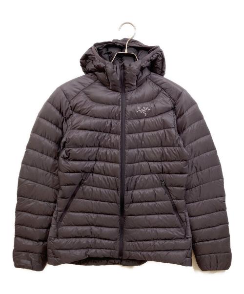 ARC'TERYX（アークテリクス）ARC'TERYX (アークテリクス) CERIUM LT HOODY パープル サイズ:Mの古着・服飾アイテム
