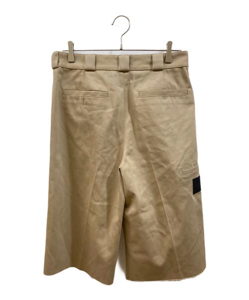 GIVENCHY（ジバンシィ）GIVENCHY (ジバンシィ) バミューダショーツ ベージュ サイズ:46の古着・服飾アイテム
