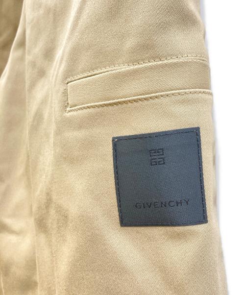 GIVENCHY（ジバンシィ）GIVENCHY (ジバンシィ) バミューダショーツ ベージュ サイズ:46の古着・服飾アイテム