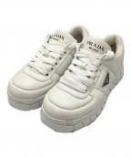 PRADAプラダ）の古着「パデッドナッパレザースニーカー」｜ホワイト