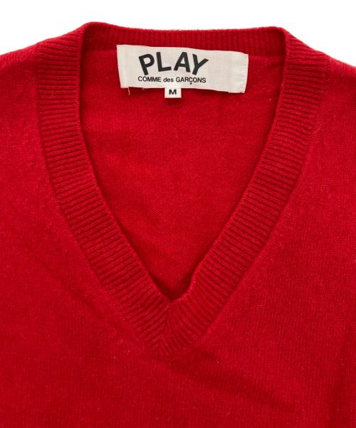 PLAY COMME des GARCONS（プレイコムデギャルソン）PLAY COMME des GARCONS (プレイコムデギャルソン) Vネックニット レッド サイズ:Mの古着・服飾アイテム