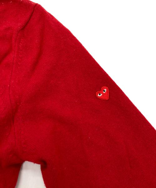 PLAY COMME des GARCONS（プレイコムデギャルソン）PLAY COMME des GARCONS (プレイコムデギャルソン) Vネックニット レッド サイズ:Mの古着・服飾アイテム