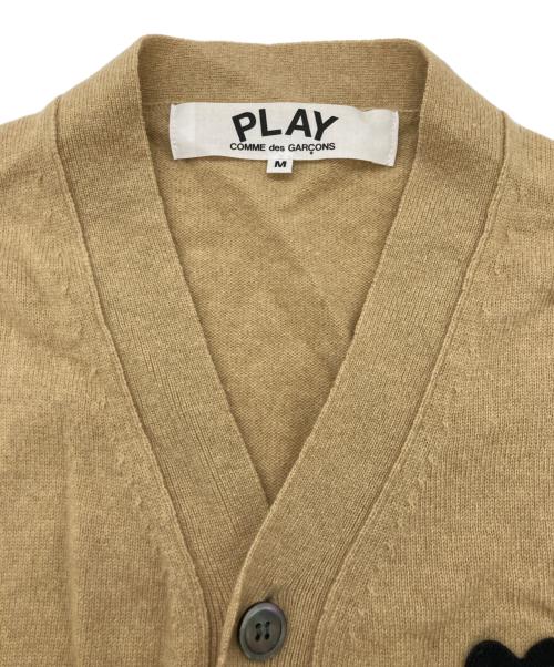 PLAY COMME des GARCONS（プレイコムデギャルソン）PLAY COMME des GARCONS (プレイコムデギャルソン) ハートロゴカーディガン/CARDIGAN ブラウン サイズ:Mの古着・服飾アイテム