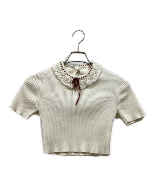 MIU MIU（ミュウミュウ）MIU MIU (ミュウミュウ) クロシェ付け襟半袖ニット ホワイト サイズ:Sの古着・服飾アイテム