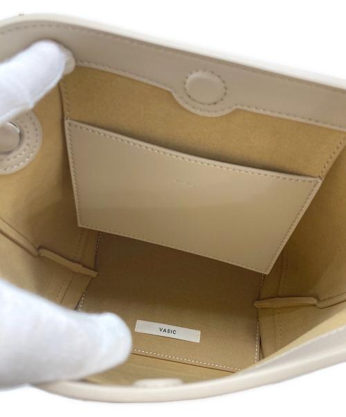 VASIC（ヴァジック）VASIC (ヴァジック) Patti Mini ベージュ 未使用品の古着・服飾アイテム
