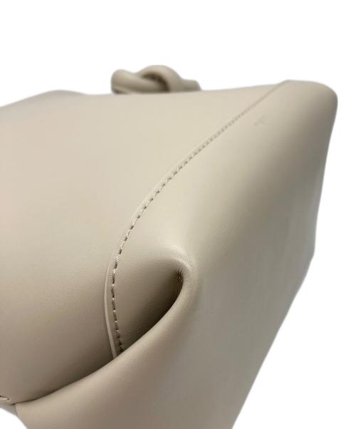 VASIC（ヴァジック）VASIC (ヴァジック) Patti Mini ベージュ 未使用品の古着・服飾アイテム