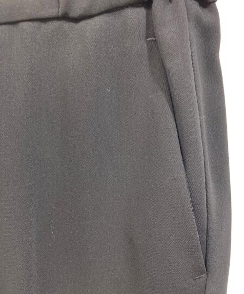 MM6 Maison Margiela（エムエムシックスメゾンマルジェラ）MM6 Maison Margiela (エムエムシックス メゾンマルジェラ) イージーテーパードパンツ ブラック サイズ:SIZE 36の古着・服飾アイテム