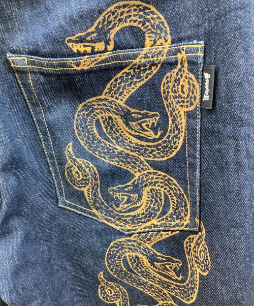 SUPPLIER（サプライヤー）SUPPLIER (サプライヤー) スネーク柄デニムパンツ インディゴ サイズ:Mの古着・服飾アイテム