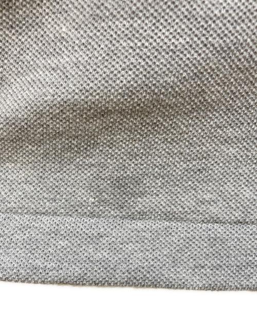 PLAY COMME des GARCONS（プレイコムデギャルソン）PLAY COMME des GARCONS (プレイ コムデギャルソン) ポロシャツ グレー サイズ:XXL 未使用品の古着・服飾アイテム