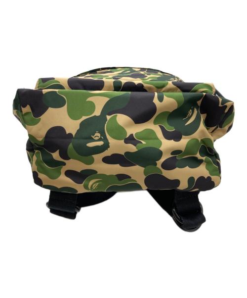 A BATHING APE（ア ベイシング エイプ）A BATHING APE (ア ベイシング エイプ) ABC CAMO SMALL SHOULDER DAYPACK グリーンの古着・服飾アイテム