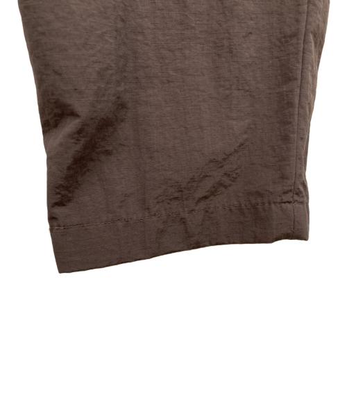 H BEAUTY&YOUTH（エイチ ビューティー&ユース）H BEAUTY&YOUTH (エイチ ビューティー&ユース) ナイロンパンツ ブラウン サイズ:Mの古着・服飾アイテム