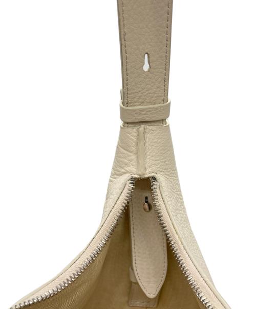 aesther ekme（エスターエクミ）aesther ekme (エスターエクミ) ショルダーバッグ アイボリーの古着・服飾アイテム