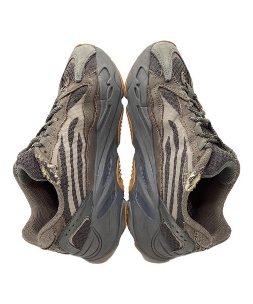 adidas（アディダス）adidas (アディダス) YEEZY BOOST 700 V2 グレー サイズ:25.0㎝の古着・服飾アイテム